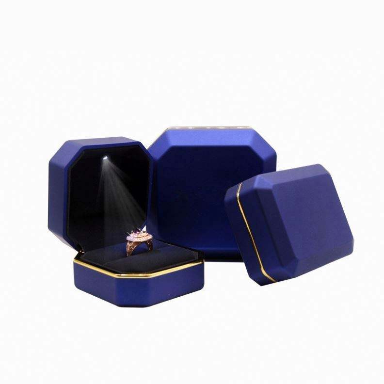 Creative Elegant New Product Stoving Varnish Led Jewelry Box Six Colors Led Ring Box Jewelry Packaging Box - Image 3