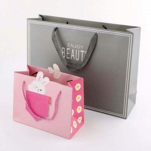BTO Clothes Bags Paper Pack Paper Bag Custom Luxury Black Clothes Store Retail Packaging Gift Carry Bags Boutique Shopping Paper
