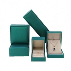 High quality green luxury jewelry packaging box customers