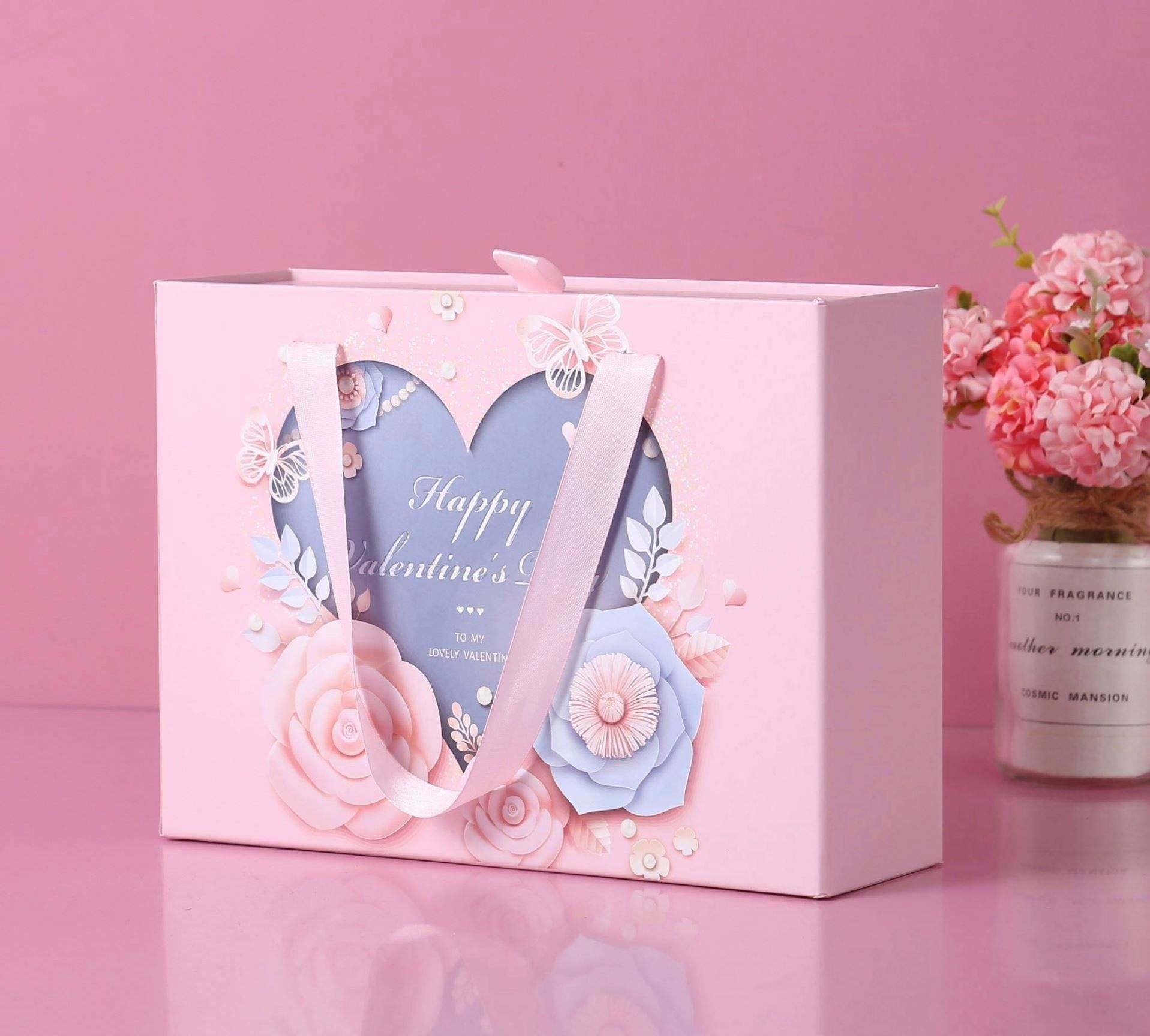 Wholesale Pink Valentine's Day Gift Packaging Box Girl Heart Rectangle Gift Drawer Box With Handle Cardboard Gift Packaging Box - Image 4