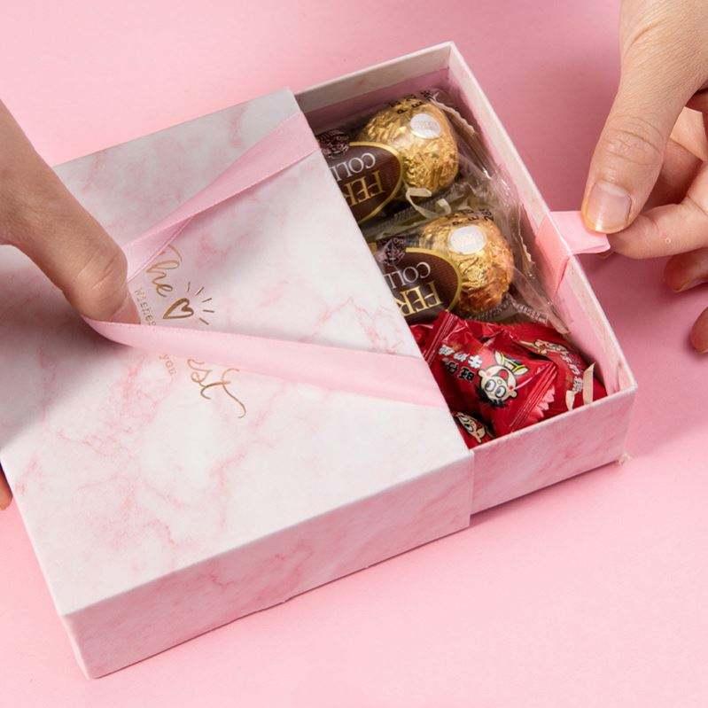 Pink Cardboard Gift Packaging Box Holiday Wedding Custom Logo Marble Drawer Gift Box With Handle Chocolate Gift Packaging Box - Image 4