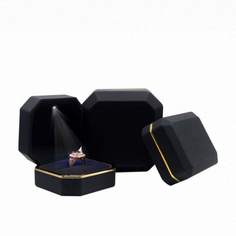 Creative Elegant New Product Stoving Varnish Led Jewelry Box Six Colors Led Ring Box Jewelry Packaging Box - Image 5