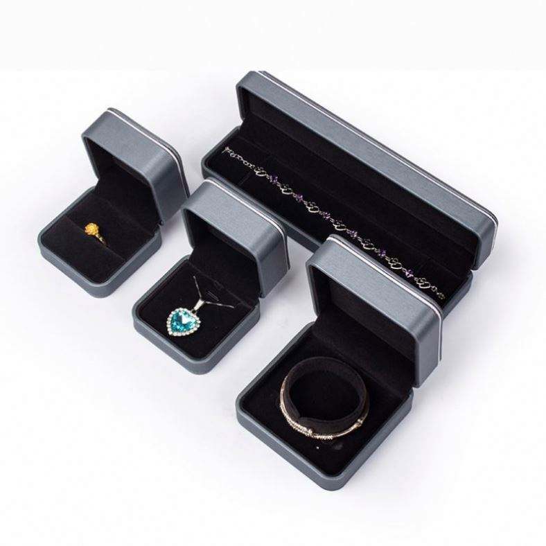 Custom Logo Top Quality Pu Leather Insert Boxes Ring Necklace Bracelet Gift Packaging Plastic Jewelry Box - Image 5